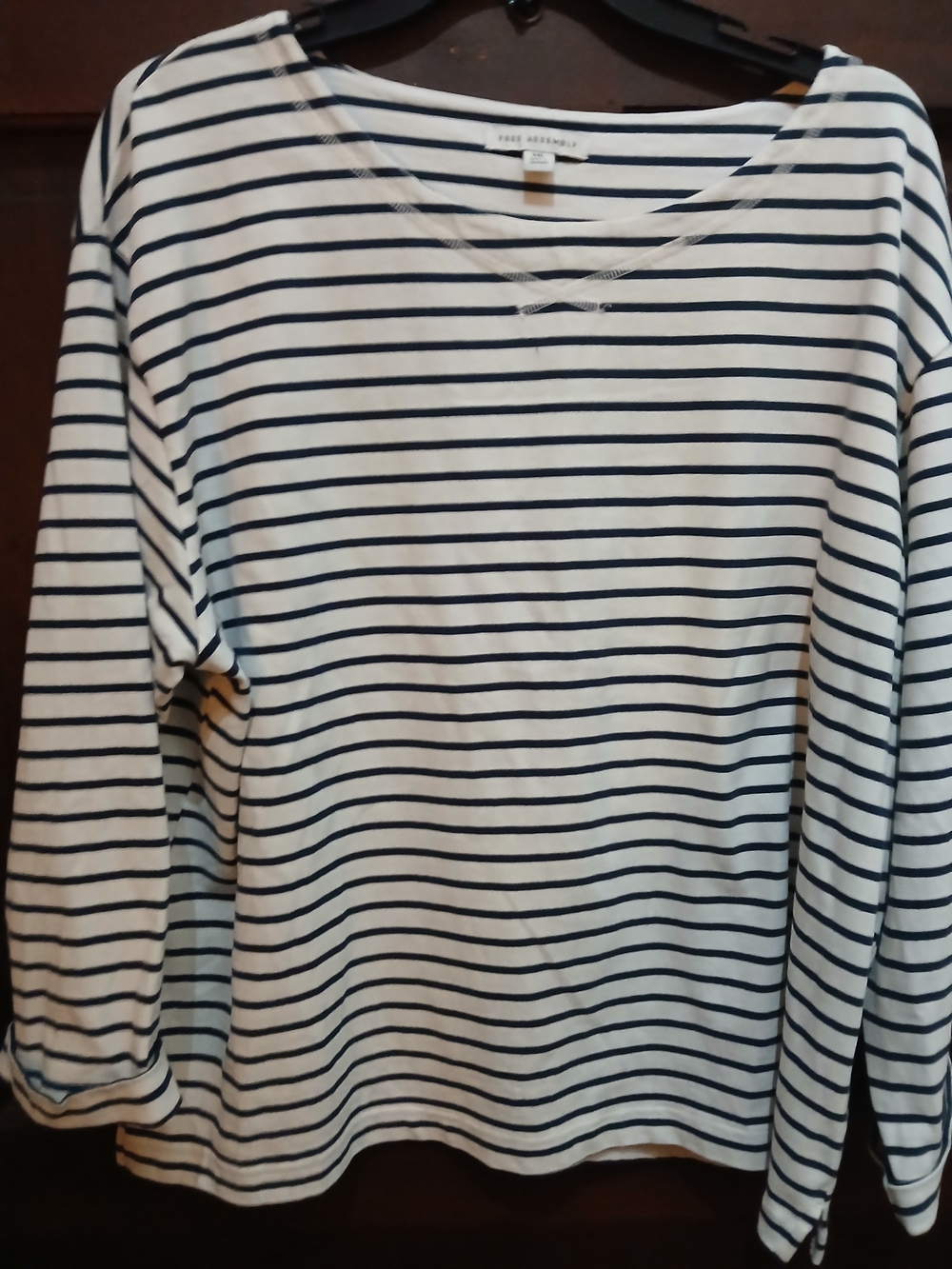 Free Assembly Striped Long-Sleeve Tee — White and Navy Size XXL